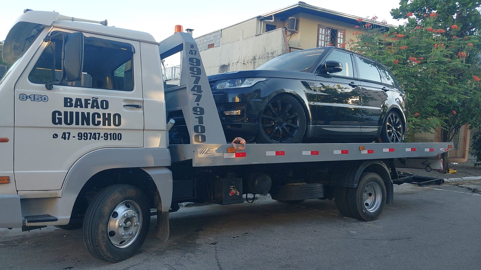 Range Rover reboque diurno